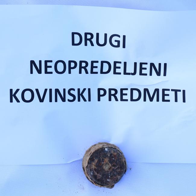 DRUGI NEOPREDELJENI KOVINSKI PREDMETI 1.jpg