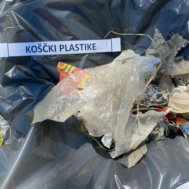 KOŠČKI PLASTIKE.jpg