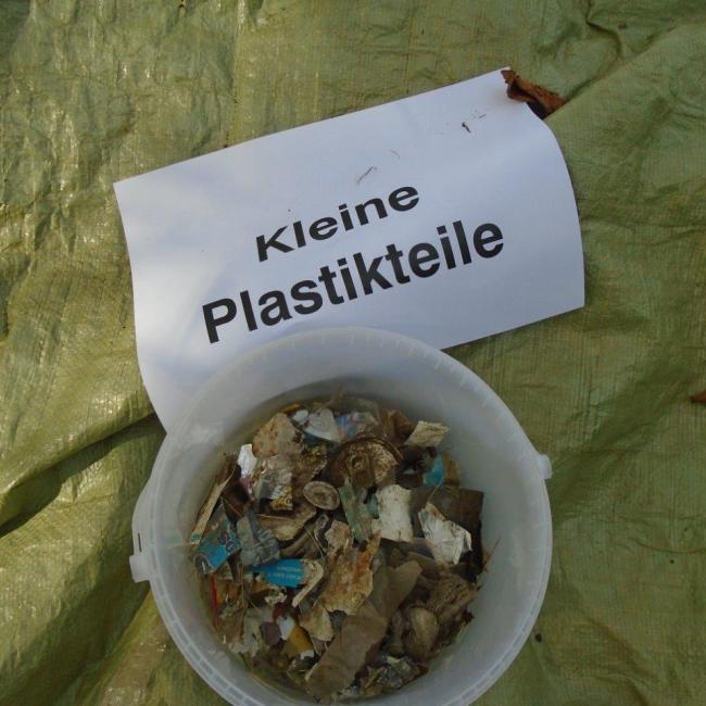 Kleine Plastikteile.jpg