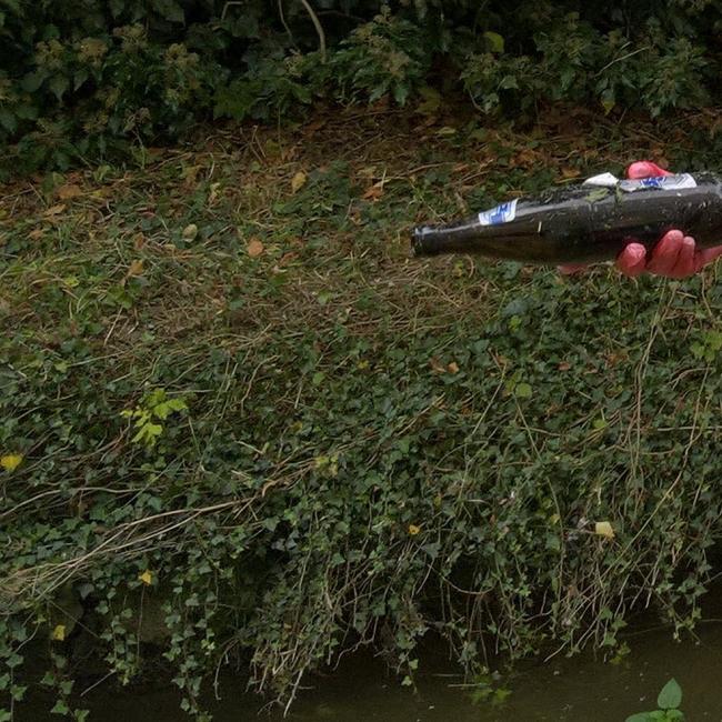 Lachsbach: Schüler werden zu Plastic Pirates und suchen Mikroplastik