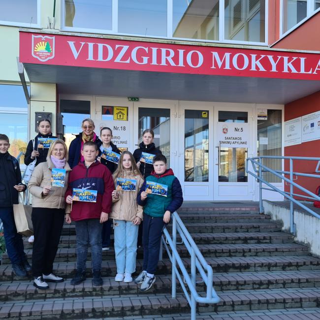 bendra prie mokyklos.jpg